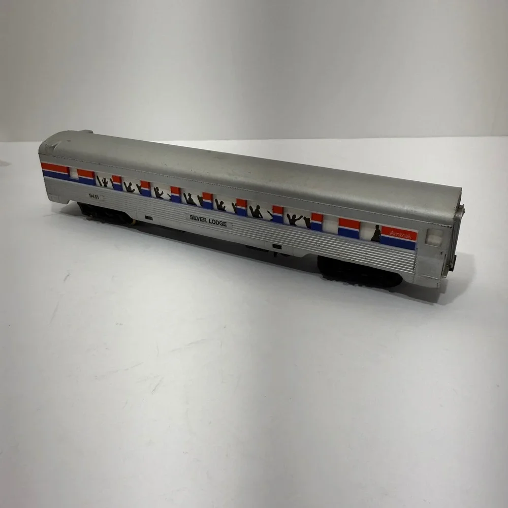 Life-Like Trains HO Scale Amtrak Silver Lodge 9451 Passenger Car 8584 Vintage